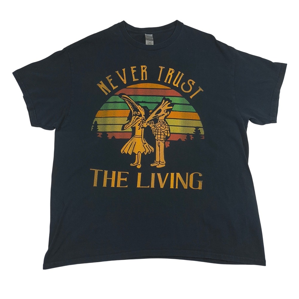 Gildan Never Trust The Living Beetlejuice Graphic T-Shirt Black XL 689